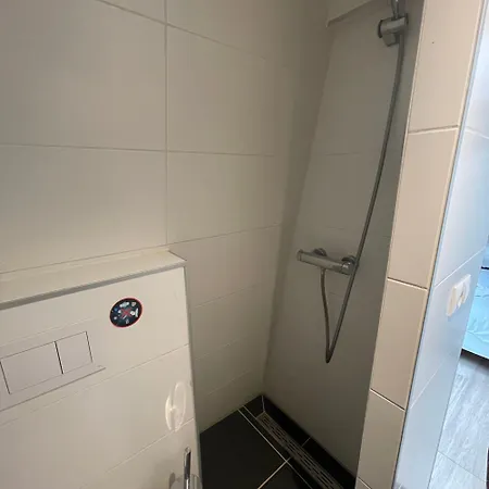 55 - Centre מלון 2*