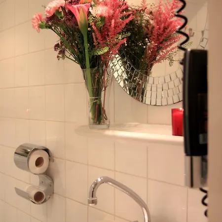 55 - Centre מלון