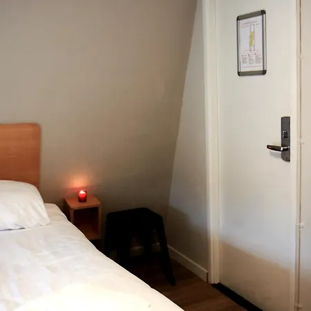 מלון 55 - Centre 2*