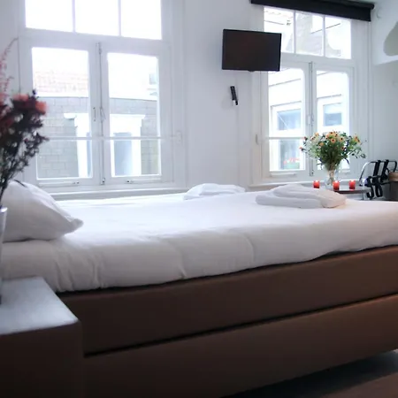 מלון 55 - Centre 2*