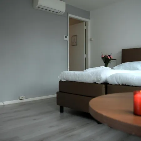 מלון 55 - Centre 2*