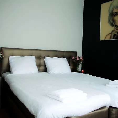 55 - Centre מלון 2*